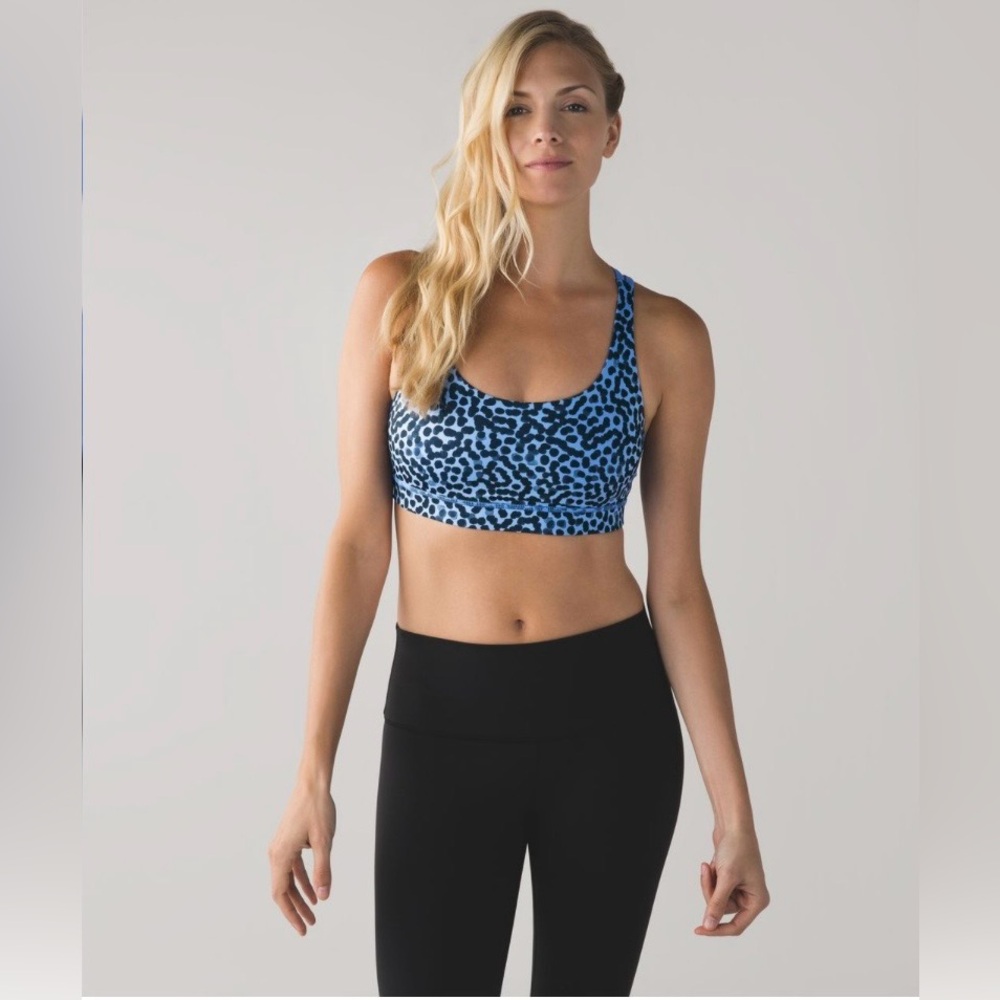 Stylish Blue Leopard Print Sports Bra
